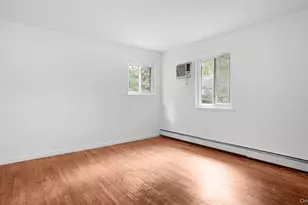 465 Clift St, Central Islip, NY 11722 - Photo 5