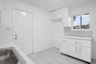 465 Clift St, Central Islip, NY 11722 - Photo 9
