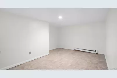 465 Clift Street, Central Islip, NY 11722 - Photo 13