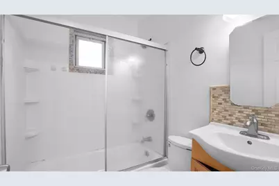 465 Clift Street, Central Islip, NY 11722 - Photo 7
