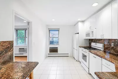 25 Chapel Place #2M, Great Neck, NY 11021 - Photo 9