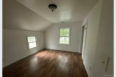 54 Oneill Avenue, Bay Shore, NY 11706 - Photo 19