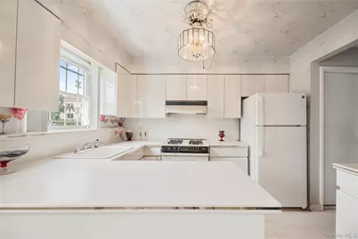 727 Hollywood Avenue, Bronx, NY 10465 - Photo 15