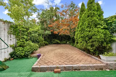 727 Hollywood Avenue, Bronx, NY 10465 - Photo 35