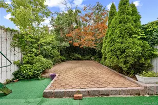 727 Hollywood Ave, Bronx, NY 10465 - Photo 35