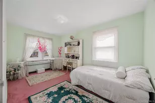 727 Hollywood Ave, Bronx, NY 10465 - Photo 23