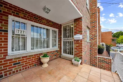 727 Hollywood Avenue, Bronx, NY 10465 - Photo 5