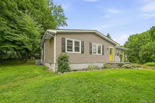 4 Rena Marie Cir, Washingtonville, NY 10992 - Photo 3