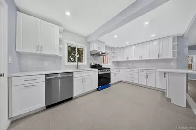 40 Christian Avenue, Setauket, NY 11733 - Photo 7