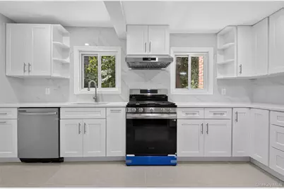 40 Christian Avenue, Setauket, NY 11733 - Photo 9