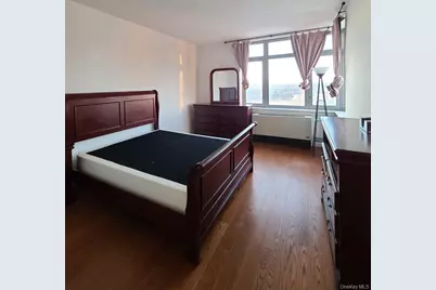 40-28 College Point Boulevard #907, Flushing, NY 11354 - Photo 5