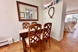 704 Towne House Village, Hauppauge, NY 11749 - Photo 7