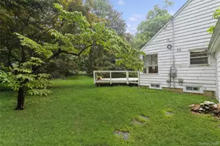 5 Hemlock Dr, East Hills, NY 11576 - Photo 27