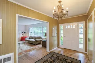5 Hemlock Dr, East Hills, NY 11576 - Photo 3