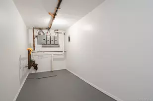94-85 218th St, Queens Village, NY 11428 - Photo 11