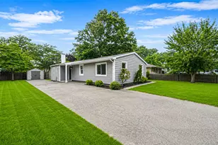 28 Ashwood Dr, Shirley, NY 11967 - Photo 3