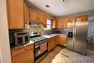 29 Madison Ave, Hyde Park, NY 12538 - Photo 11