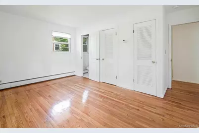 210 Michigan Avenue, Port Jefferson, NY 11777 - Photo 9