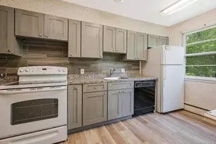210 Michigan Ave, Port Jefferson, NY 11777 - Photo 3