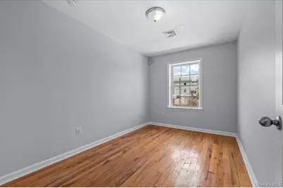 911 Hicksville Road, Far Rockaway, NY 11691 - Photo 13