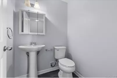 911 Hicksville Road, Far Rockaway, NY 11691 - Photo 7
