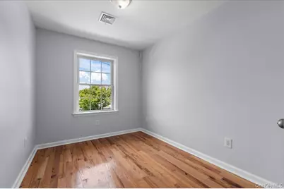 911 Hicksville Road, Far Rockaway, NY 11691 - Photo 11