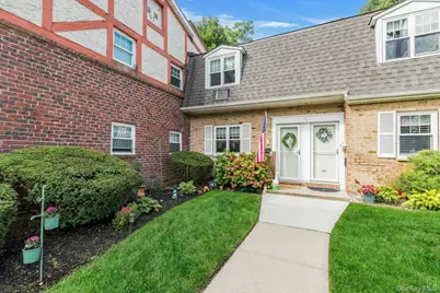 21 Glen Hollow Drive #G9, Holtsville, NY 11742 - Photo 3