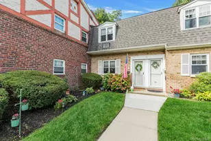 21 Glen Hollow Dr, Holtsville, NY 11742 - Photo 3