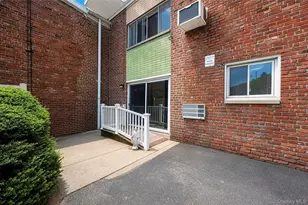 263 N Newbridge Rd, Levittown, NY 11756 - Photo 15