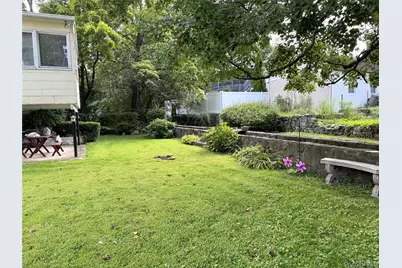 20 Elaine Terrace, Yonkers, NY 10701 - Photo 3
