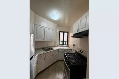 20 Metropolitan Oval #5E, Bronx, NY 10462 - Photo 3