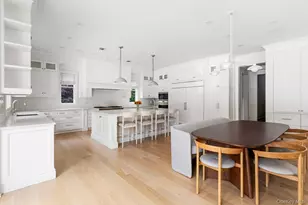 65 Spruce St, Roslyn, NY 11576 - Photo 13