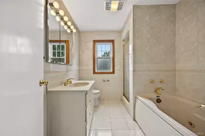 425 Marcellus Road, Mineola, NY 11501 - Photo 11