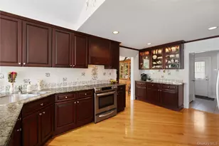 110 Elder Rd, Islip, NY 11751 - Photo 23