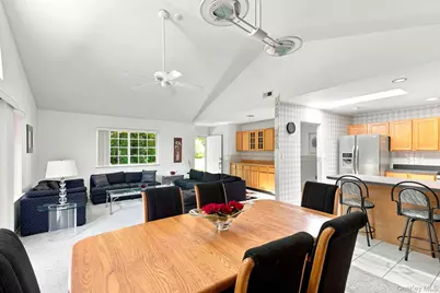 156 Farm House Court, Manorville, NY 11949 - Photo 9