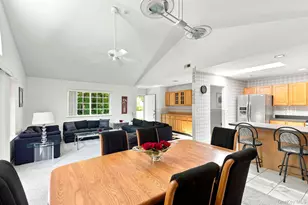 156 Farm House Ct, Manorville, NY 11949 - Photo 9