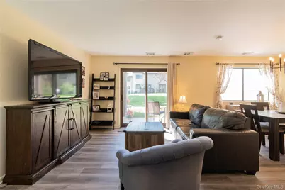 6 Knights Bridge #B, Poughkeepsie, NY 12603 - Photo 5