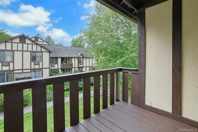 16 Foxwood Drive #8, Pleasantville, NY 10570 - Photo 7