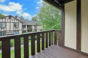 16 Foxwood Dr, Pleasantville, NY 10570 - Photo 7