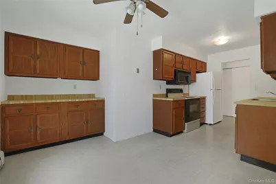 16 Foxwood Drive #8, Pleasantville, NY 10570 - Photo 17
