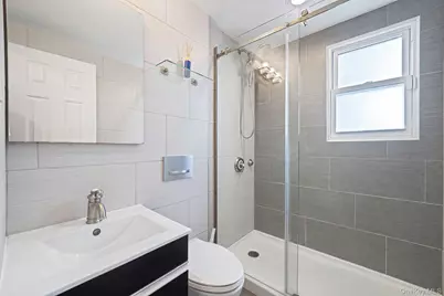 190 Albertson Place, Mineola, NY 11501 - Photo 15