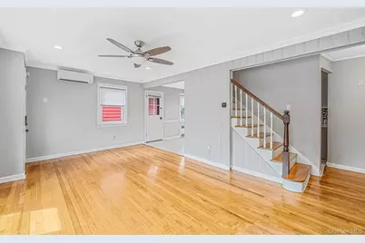 190 Albertson Place, Mineola, NY 11501 - Photo 7