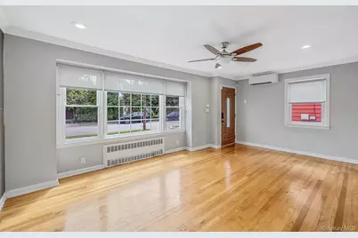 190 Albertson Place, Mineola, NY 11501 - Photo 5