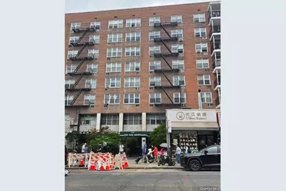 41-25 Kissena Blvd #2J, Flushing, NY 11355 - Photo 1