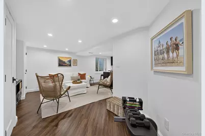 14 S Longfellow Street, Hartsdale, NY 10530 - Photo 25