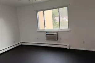93-20 243rd St, Bellerose, NY 11426 - Photo 9