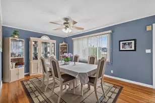 154 Park Ln, Massapequa, NY 11758 - Photo 9