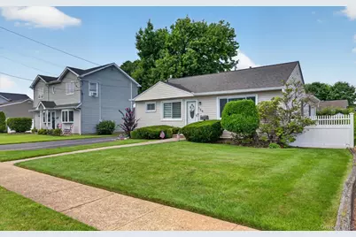 154 Park Lane, Massapequa, NY 11758 - Photo 31