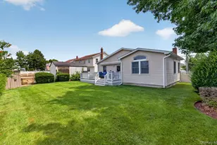 154 Park Ln, Massapequa, NY 11758 - Photo 27