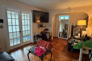 115-47 200th St, Saint Albans, NY 11412 - Photo 9